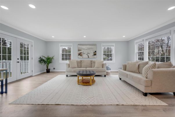 Interior, Living room, Recessed Lighting, Wood Texture Flooring