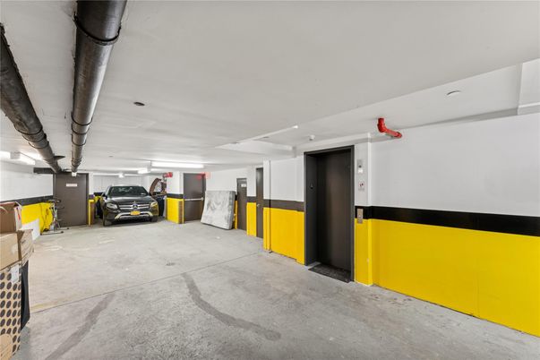 Garage, Interior