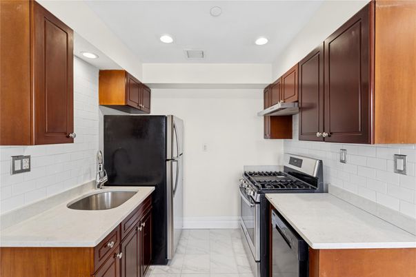 Interior, Kitchen, Marble, Recessed Lighting