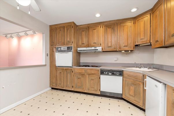 Interior, Kitchen, Recessed Lighting