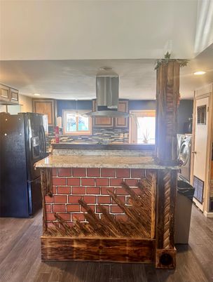 Interior, Kitchen, Washer, Wood Texture Flooring
