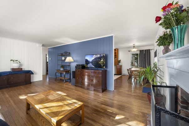 Dining room, Interior, Wood Texture Flooring