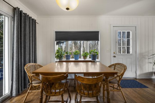 Dining room, Interior, Wood Texture Flooring