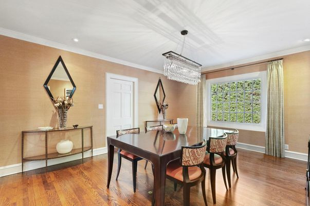 Chandelier, Dining room, Interior, Recessed Lighting, Wood Texture Flooring