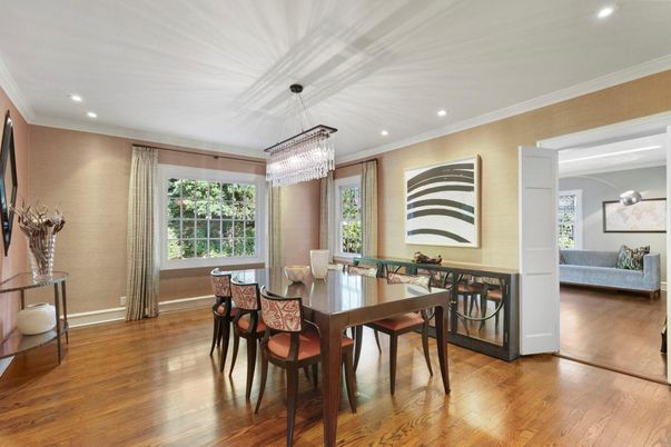 Chandelier, Dining room, Interior, Recessed Lighting, Wood Texture Flooring