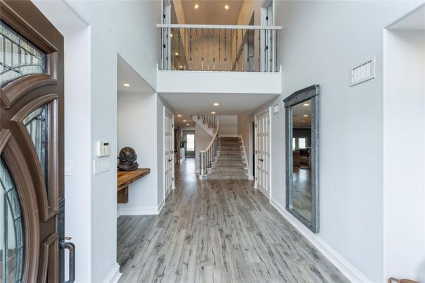 Interior, Recessed Lighting, Wood Texture Flooring