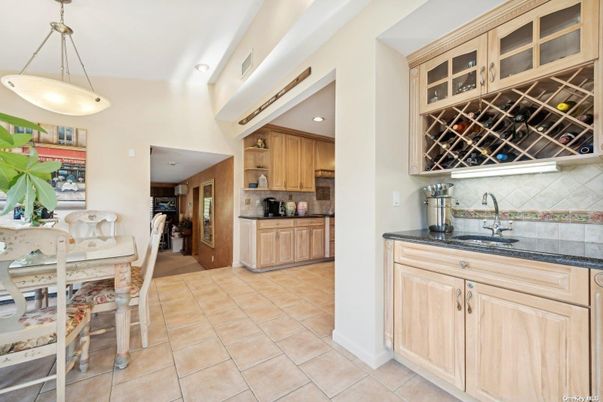 Dining room, Interior, Kitchen, Pendant Lights, Recessed Lighting