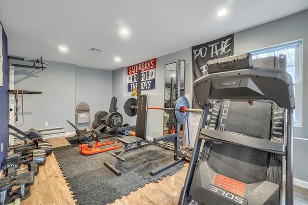 Fitness Equipment, Interior, Recessed Lighting, Wood Texture Flooring