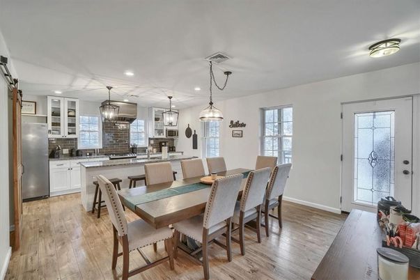 Dining room, Interior, Kitchen, Pendant Lights, Recessed Lighting, Wood Texture Flooring