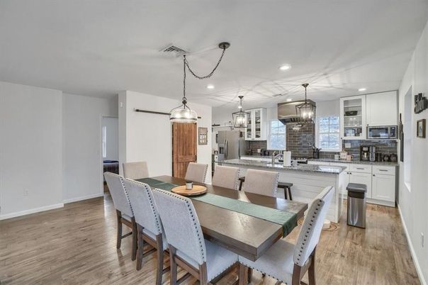 Dining room, Interior, Kitchen, Pendant Lights, Recessed Lighting, Wood Texture Flooring