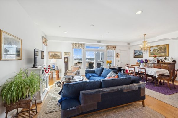 Chandelier, Dining room, Interior, Living room, Recessed Lighting, Wood Texture Flooring