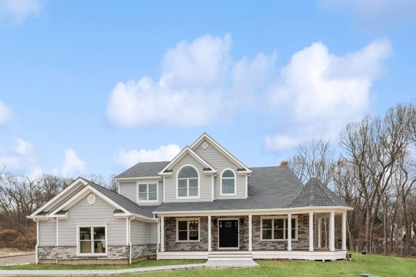 Exterior, Facade, Farmhouse