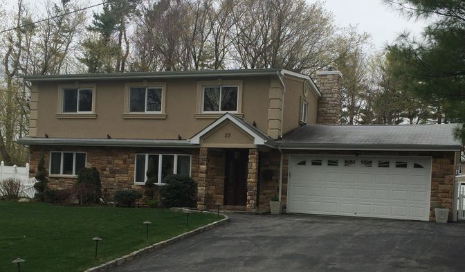 Attached, Exterior, Facade, Split Level