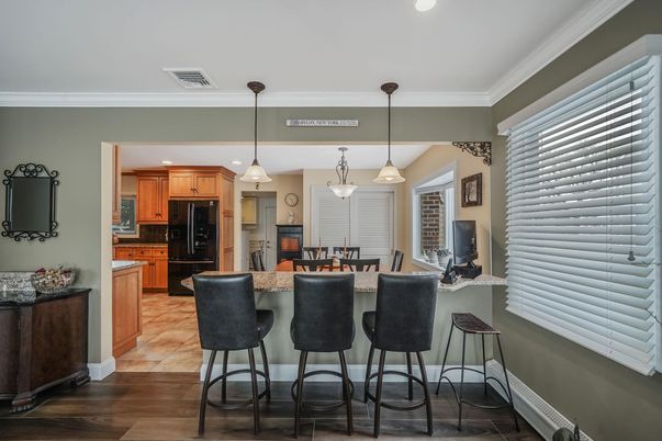 Dining room, Interior, Kitchen, Pendant Lights, Recessed Lighting, Wood Texture Flooring