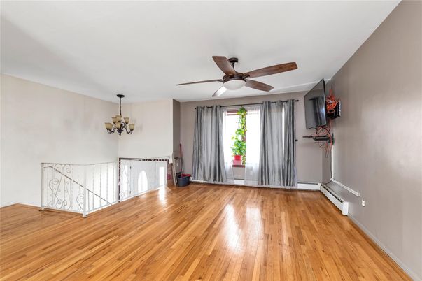 Chandelier, Empty room, Interior, Wood Texture Flooring