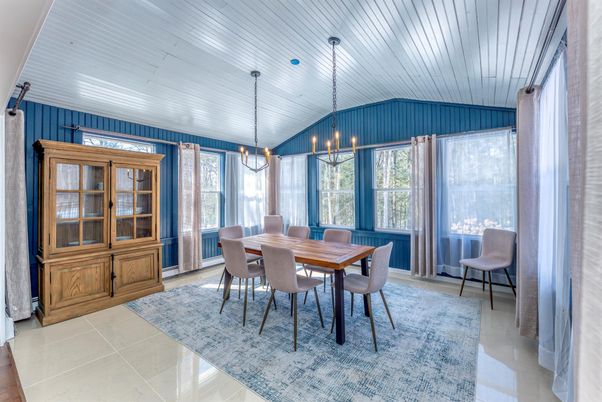Chandelier, Dining room, Interior, Pendant Lights