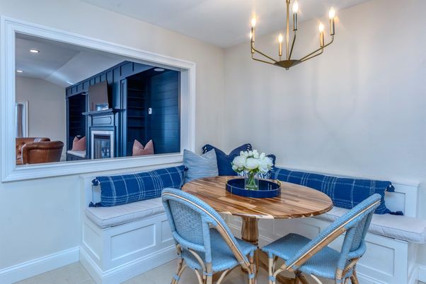 Chandelier, Dining room, Interior, Recessed Lighting