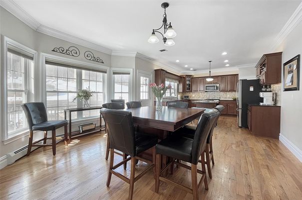 Dining room, Interior, Kitchen, Pendant Lights, Recessed Lighting, Wood Texture Flooring