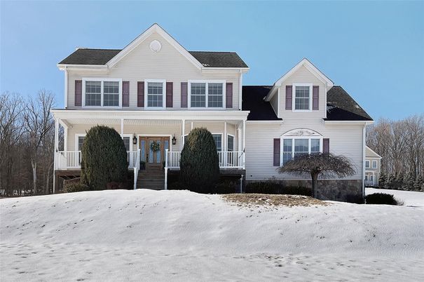Attached, Exterior, Facade, Farmhouse