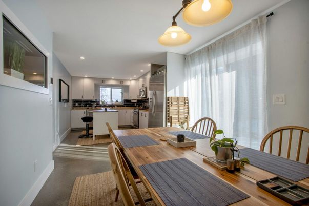 Dining room, Interior, Kitchen, Recessed Lighting