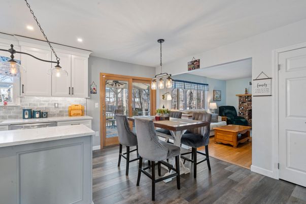 Dining room, Interior, Kitchen, Pendant Lights, Recessed Lighting, Wood Texture Flooring