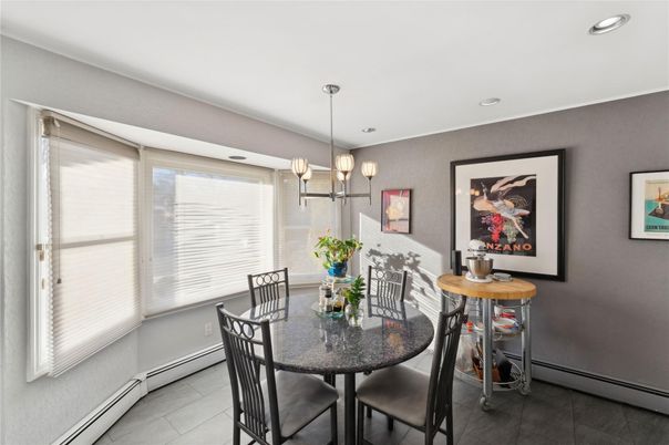 Dining room, Interior, Pendant Lights, Recessed Lighting