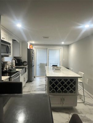 Interior, Kitchen, Marble, Recessed Lighting