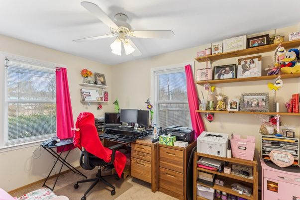 Home Office, Interior