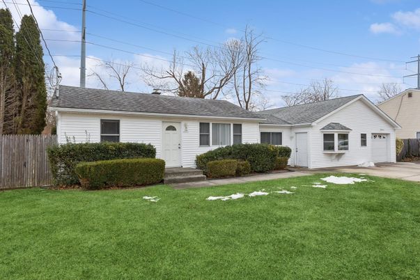 Attached, Backyard, Exterior, Facade, Cape Cod