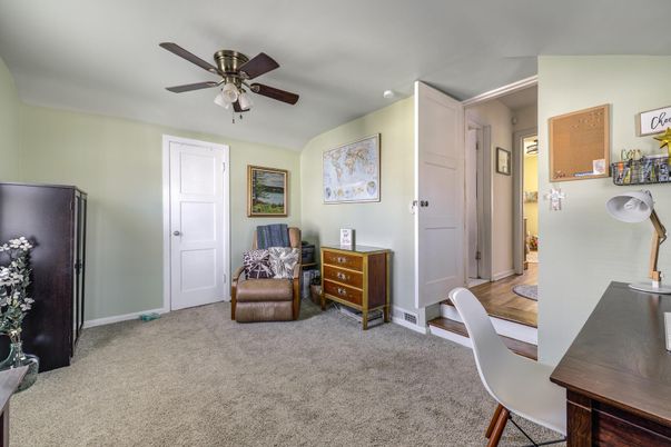 Home Office, Interior