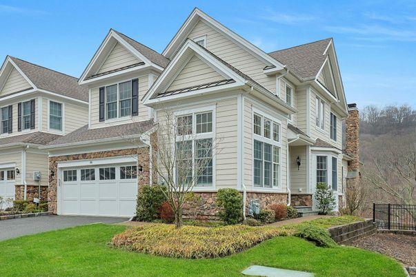 Attached, Exterior, Facade, Farmhouse
