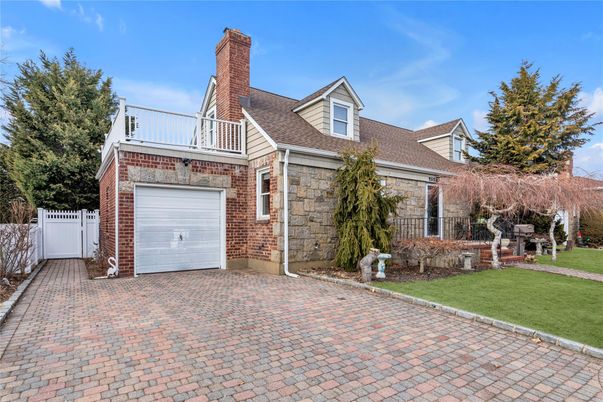 Attached, Exterior, Facade, Brick Facade, Cape Cod