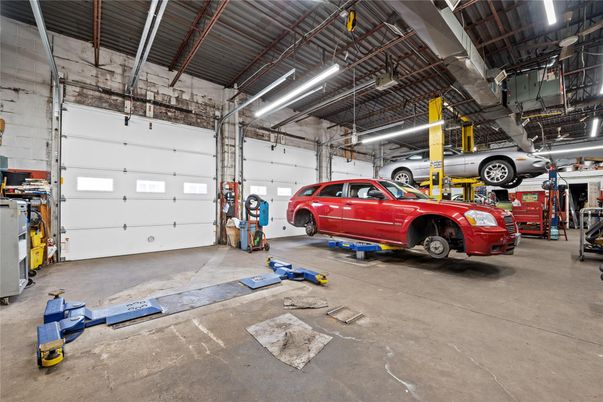 Garage, Interior