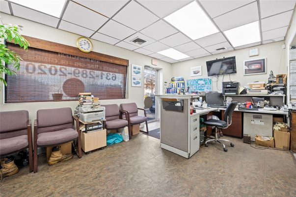 Home Office, Interior