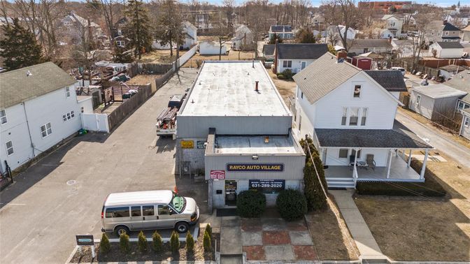 Exterior, Drone