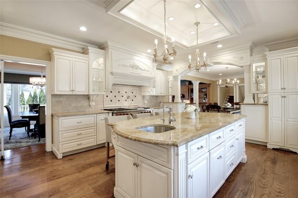 Chandelier, Dining room, Interior, Kitchen, Pendant Lights, Recessed Lighting, Stainless Steel Appliances, Wood Texture Flooring
