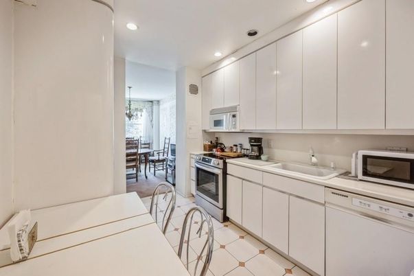 Dining room, Interior, Kitchen, Recessed Lighting