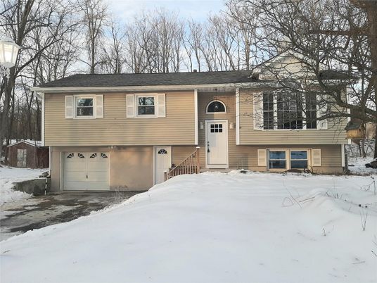 Attached, Exterior, Facade, Raised Ranch