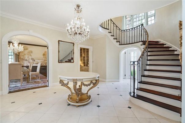 Chandelier, Dining room, Interior