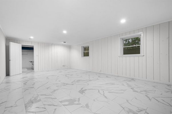 Empty room, Interior, Marble, Recessed Lighting