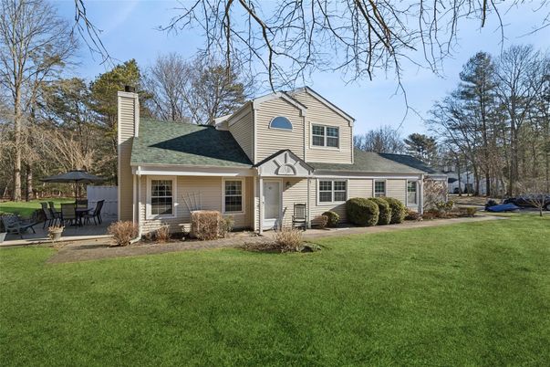 Backyard, Exterior, Facade, Cape Cod