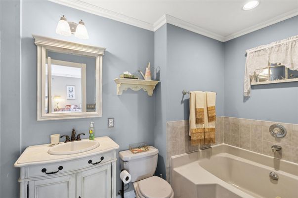 Bathroom, Interior, Recessed Lighting