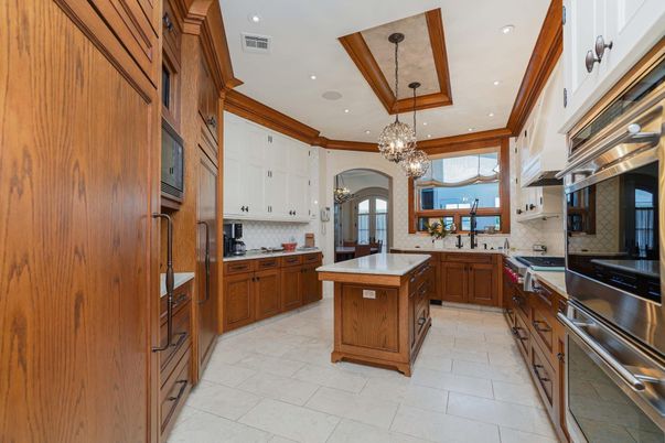 Chandelier, Interior, Kitchen, Recessed Lighting, Stainless Steel Appliances