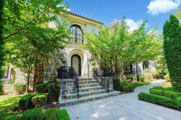 Exterior, Facade, Mediterranean