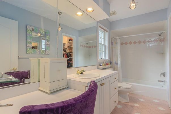 Bathroom, Dual Sink Vanities, Interior, Pendant Lights, Recessed Lighting