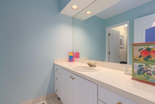 Bathroom, Interior, Recessed Lighting