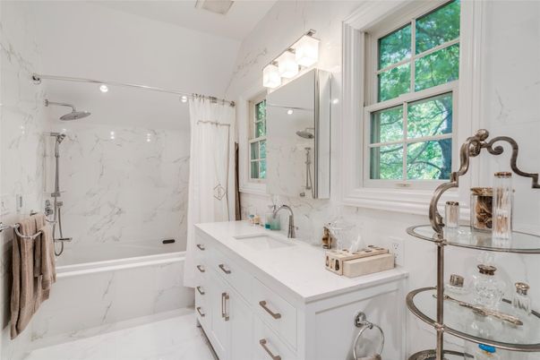 Bathroom, Interior, Marble, Marble Walls