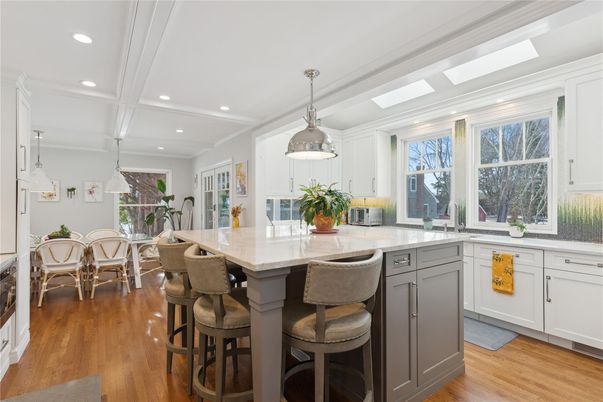 Dining room, Interior, Kitchen, Pendant Lights, Recessed Lighting, Wood Texture Flooring