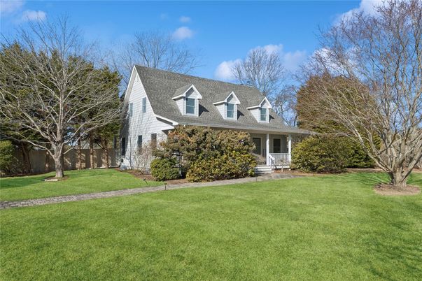 Backyard, Exterior, Facade, Cape Cod