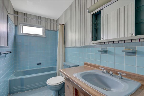 Bathroom, Interior